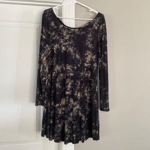 Women’s Tye Dye Long Sleeve Dress NWT